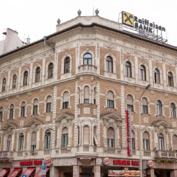 Centrooms House Отели рядом с достопримечательностью «Вархеги Кастл Хилл»