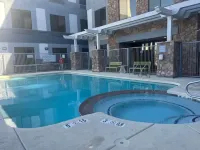 Spark by Hilton Phoenix East Mesa - Family