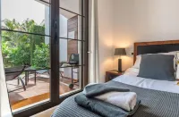 2 Bedrooms - Sleeps 4 - Garden and Pool with View