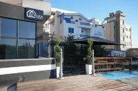Enles Hostel Hotel a 