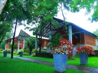 Hotel Viverra Hotels near Minneriya National Park