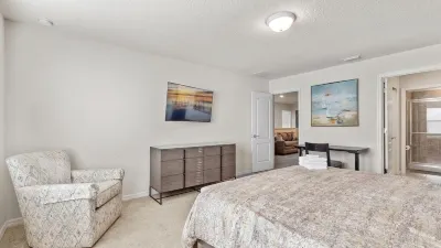 5 Bed 4 Bath Townhouse with Pool Townhouse