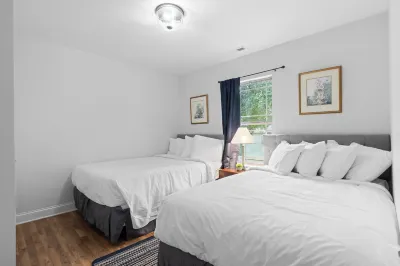 Trendy at Hoyt Two Homes Hotels near Highway 58 Shopping Center