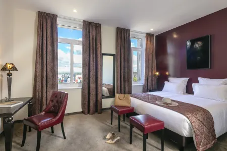 Arok Hotel