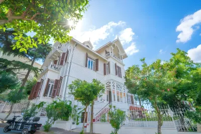 Kensington Prince's Island Historical Mansion Hotels in Adalar