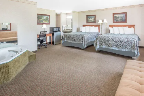 Days Inn & Suites by Wyndham Brinkley Hotels in Brinkley