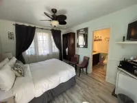 Arrowhead Lake Inn - balcony