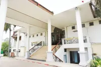 Korat Country Club Golf and Resort Hotel a Pak Thong Chai