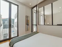 Courtyard Oporto Design Apartment C with Terrace Hotels in Campanha