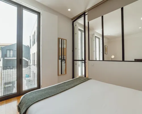 Courtyard Oporto Design Apartment C with Terrace Hotels in Campanha