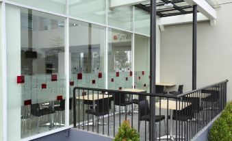 Amaris Hotel Bekasi Barat