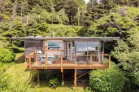 Sunset Cove by AvantStay Beachfront w Balcony