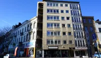 Aparthotel Résidence Bara Midi Hotel dekat Collegiale Saints Pierre et Guidon