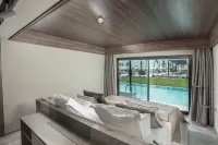 Paloma Finesse Side - Luxury