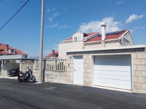 Adria Apartments and Rooms