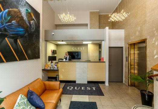 퀘스트 아파트먼트