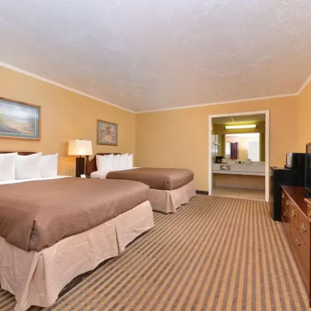 Executive Plus Inn and Suites