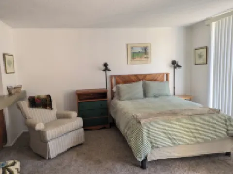 Fun Little Studio in Daphne - Great location