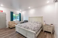 Hurricane Hideaway Lodging - WiFi
