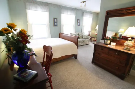 Admiral Fitzroy Inn Отели рядом с достопримечательностью «Брейкерс»