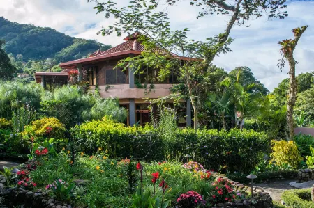 The Inn at Palo Alto Отели в г. Лос Наранхос