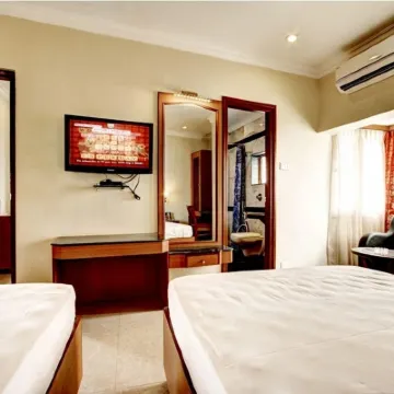 Hotel Nahar Manchester Inn Hotels near Town Hall