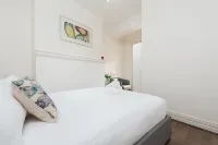 Stunning Sydney Home 9 Hotels near The Day Spa by Chuan