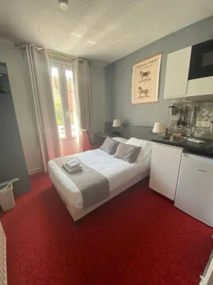 Hôtel du Parc Montsouris فنادق في Gentilly
