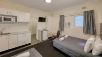 Cowra Motor Inn Hotels in Cowra