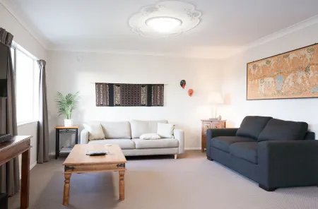 Pacific Palms Resort Отели в г. Папамоа