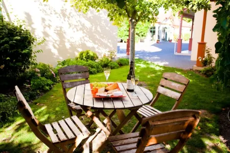 Cumberland Court Motel