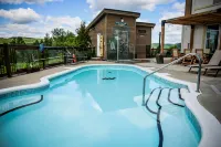AX Hotel - Rooftop Pools
