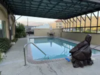 Yosemite Sierra Inn - Pools
