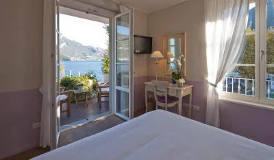 Hotel Villa Aurora Hotels in Lezzeno