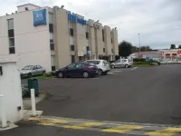 Ibis Budget Thiers - Parkplatz
