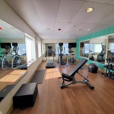 Holiday Inn Express & Suites SEATTLE NORTH - LYNNWOOD by IHG