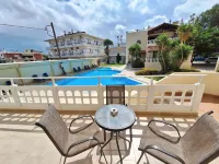 Perla Beach - Pools
