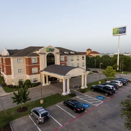 Holiday Inn Express & Suites MOUNT PLEASANT by IHG