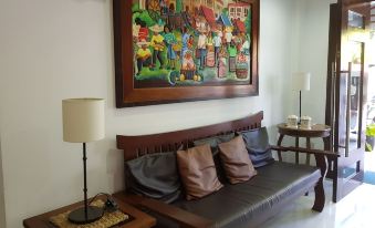 Hotel Lola Natividad