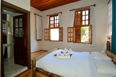Otel Wood House Hotels near Hadrian's Gate