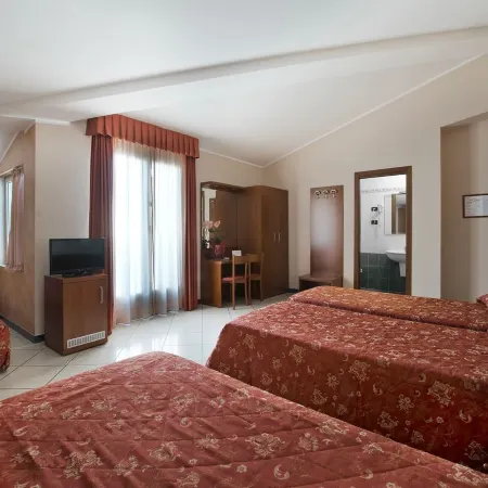 Hotel Stazione Отели рядом с достопримечательностью «Стадион имени Армандо Пикки»