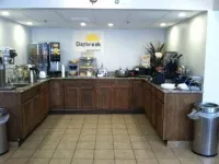 Days Inn by Wyndham Syracuse - breakfast