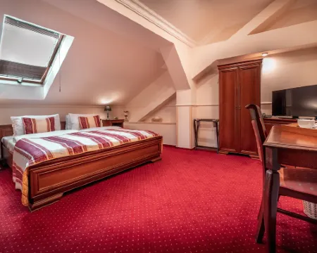 Hotel Capital with Private Wellness Hotéis em Nitra