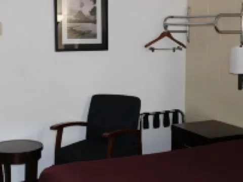 Aero Inn Hotels in Kalispell