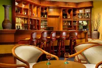 Hotel Santika Premiere Semarang - bar