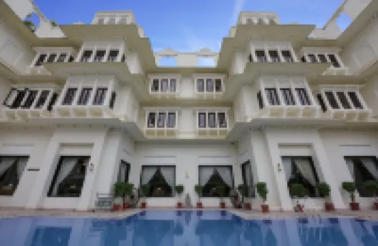 สวารูปวิลัส - โรงแรมบูทิกหน้าทะเลสาบ