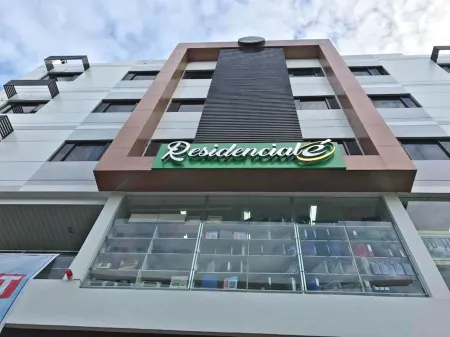 Residenciale Boutique Apartments Отели рядом с достопримечательностью «The Immaculate Conception Cathedral of Cubao»