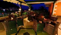 Hotel Odeon - servizio colazione