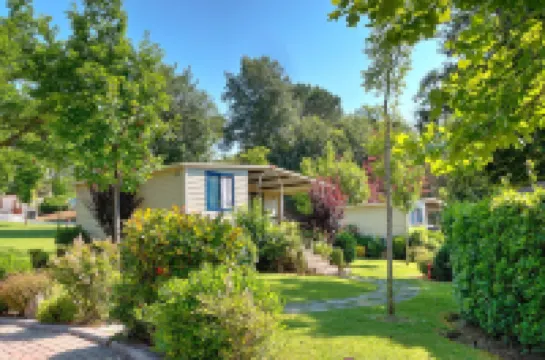 ฟลามินิโอ วิลเลจ บังกะโล ปาร์ค - แคมป์กราวด์