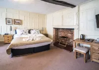 White Hart Hotel - parking